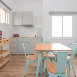 apartamentos-ermita-plaza.hotelsinnerja.org/